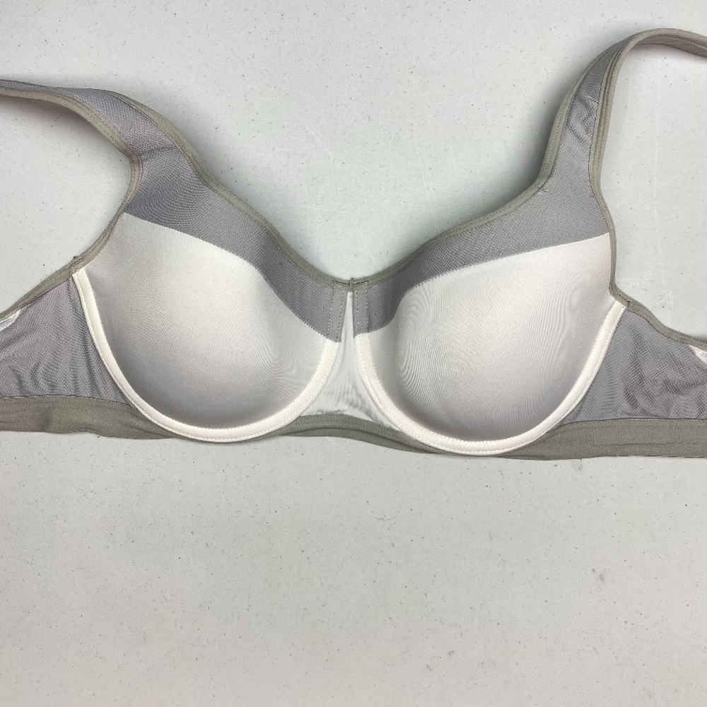Athletic Works WHT GREY. Sports, 36D. *P1053